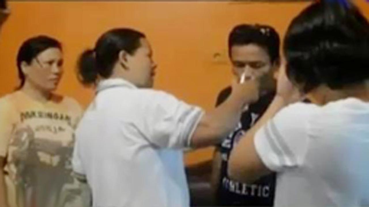 Segmen 2: Kepulangan 4 Sandera hingga Ribut Atribut PKI