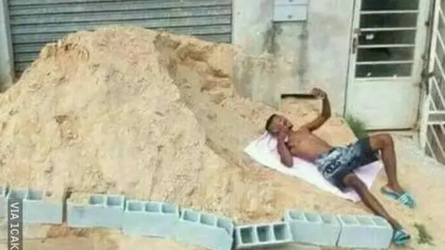 8 Potret Nyeleneh Orang Liburan Low Budget Ini Kasihan Banget