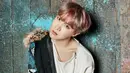 "Aku senang BTS bisa jadi nomor 1 di chart Billboard 200. Aku berterima kasih kepada ARMY yang sudah menjadikan posisi pertama ini. Aku ingin menikmati kabar bahagian ini bersama personel lainnya," jelas J-Hope. (Foto: Soompi.com)