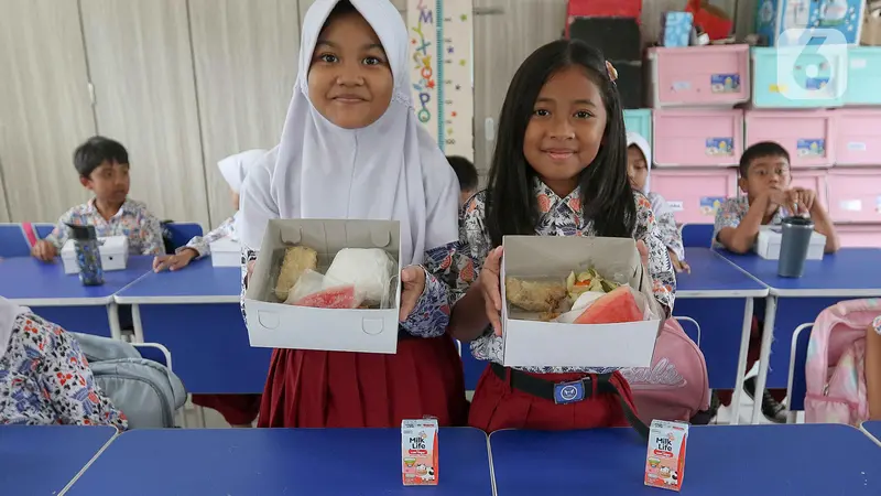 Istana: Uji Coba Makan Bergizi Gratis Rp 10 Ribu per Porsi Sudah Berjalan  Hampir Setahun - News Liputan6.com