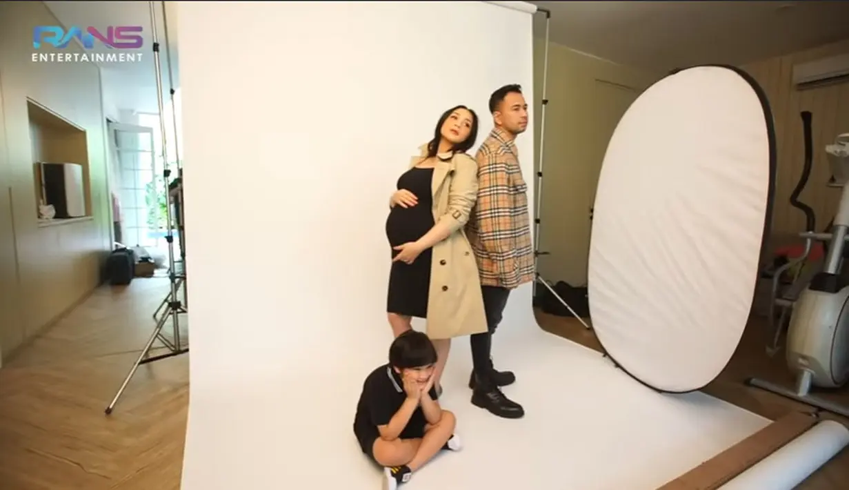 Nagita Slavina maternity shoot (Youtube/Rans Entertainment)