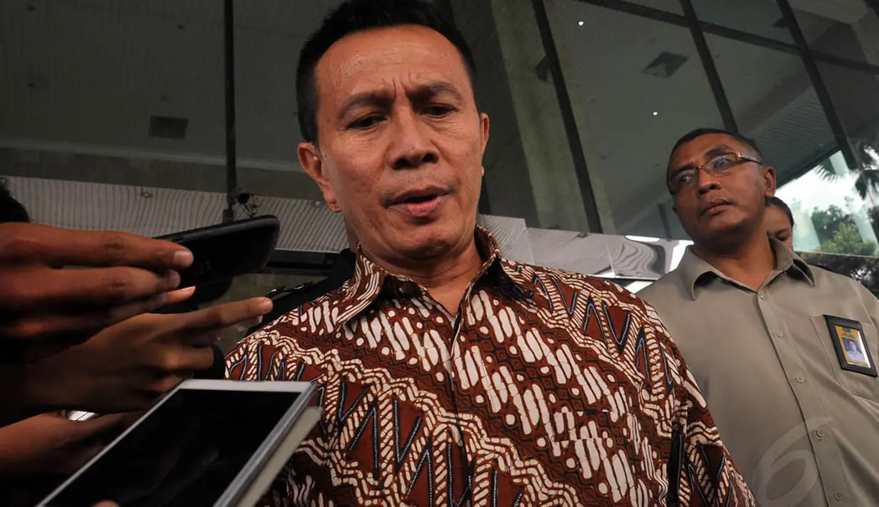 Ketika ditemui wartawan, Suparman mengaku, menemui pimpinan KPK terkait persoalan pajak, Jakarta, Senin (6/10/14). (Liputan6.com/Miftahul Hayat)