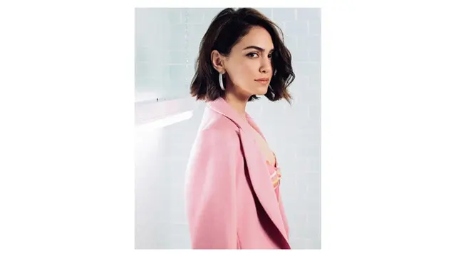 Nazanin Boniadi (Sumber: Instagram/nazaninboniadi)