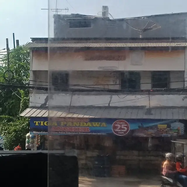 6 Potret Toko Buka 25 Jam Ini Kocak, Melebihi Batas Waktu dalam Sehari