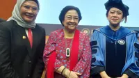 Ketua DPR RI Puan Maharani foto bersama Megawati Soekarnoputri dan Bupati Indramayu usai menerima penghargaan doctok honoris causa dari PKNU Korea Selatan. (Istimewa)