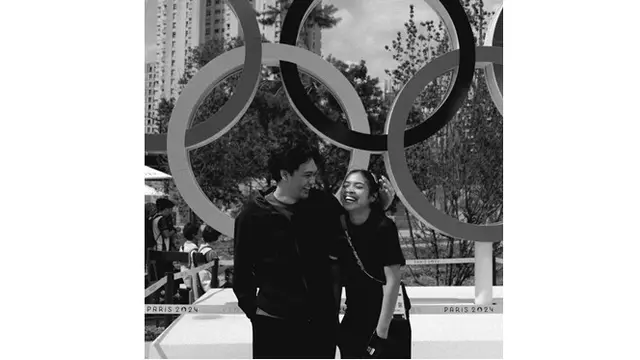 6 Potret Mikha Angelo Rayakan Ultah Gregoria Mariska di Paris, Jadi Kado Terindah
