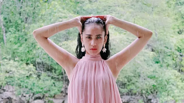 6 Potret Intan Wisni, Finalis Miss Eco Indonesia yang Jadi Sorotan