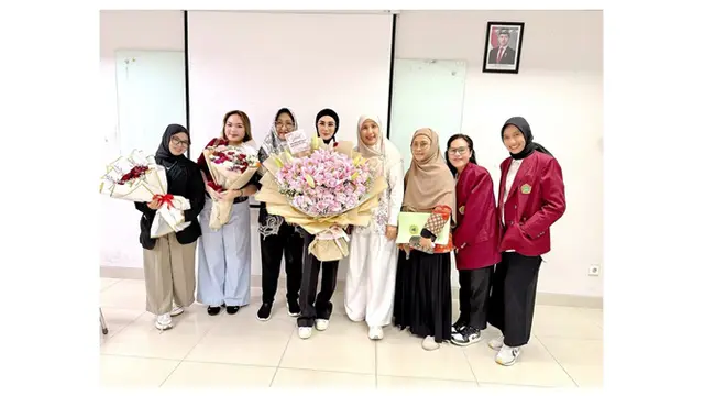 Potret Mulan Jameela Lulus Seminar Proposal Tesis S2, Siap Lanjut Penelitian