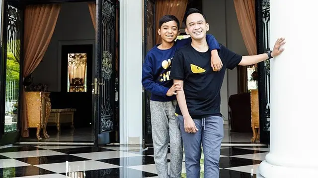 Ruben Onsu Tak Terima Foto Betrand Peto Diedit Berkepala Binatang, Ini 7 Potret Kedekatannya
