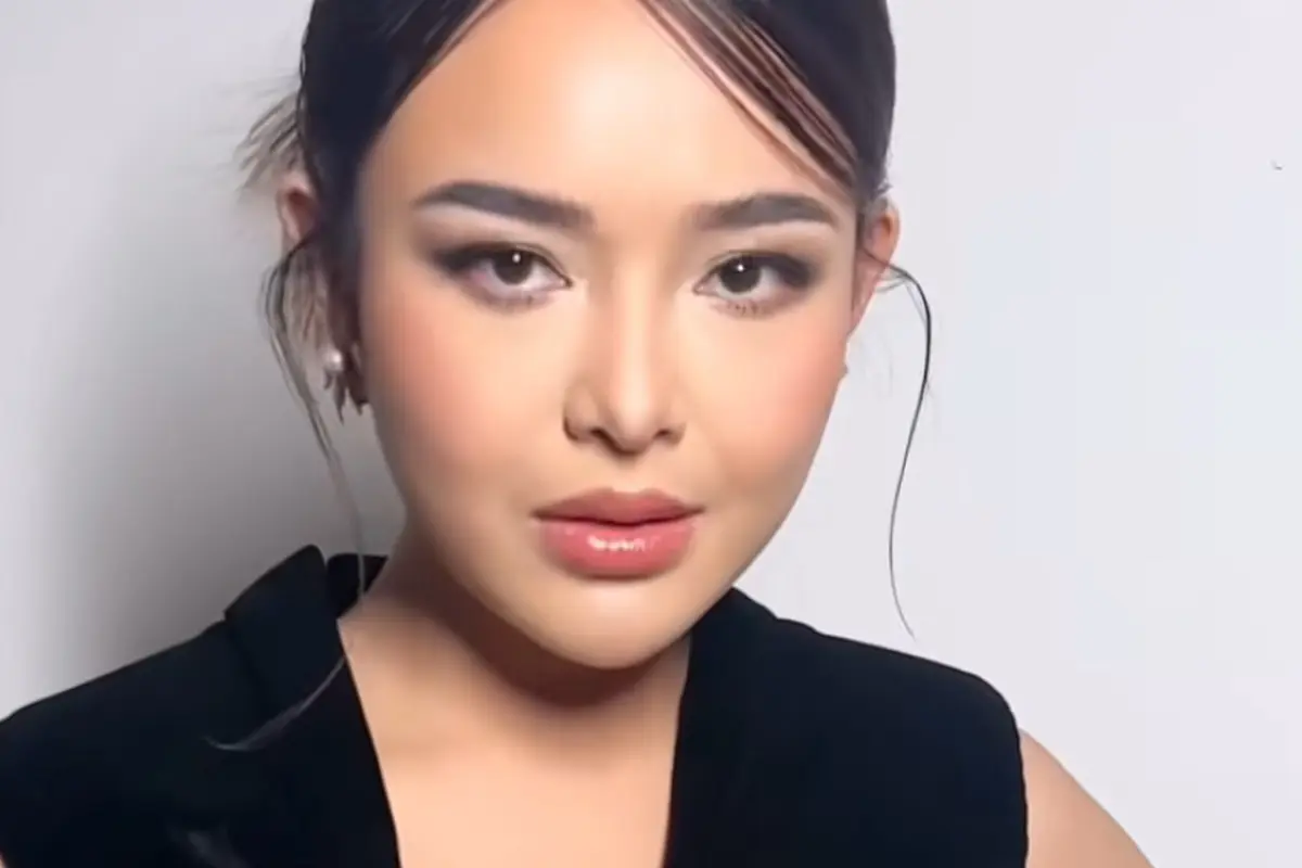 Amanda Manopo Kenakan Korset Hitam saat Hamil