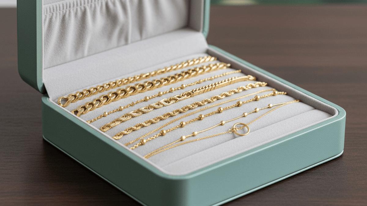 8 Model Gelang Emas Desain Layer Dua Tingkat dengan Kombinasi Rantai Berbeda