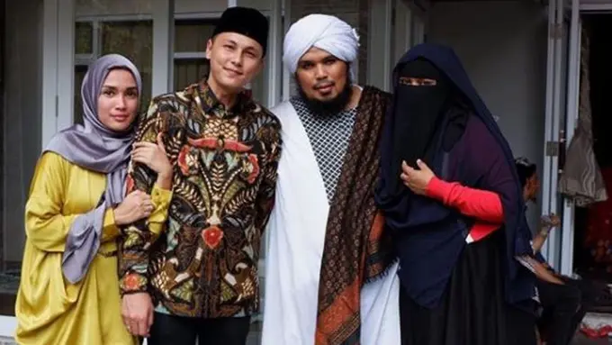 [Bintang] Ussy Sulistiawaty
