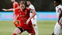 Aksi Radovan Pankov menjadi kapten Persija Jakarta saat menjamu Arema FC dalam laga pekan keenam BRI Super League 2026/2027 di Stadion Patriot Candrabhaga, Bekasi, Rabu (21/10/2026). (Dok. I League)