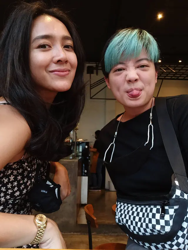 [Fimela] Leony dan Dea Ananda