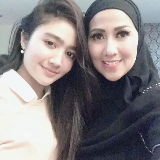 6 Potret Venna Melinda Bareng Teman Dekat Buah Hatinya, Penuh Kehangatan