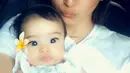 Putri Nabila Syakieb dan Reshwara Argya Ardinal juga punya nama yang unik, Raqeema Ruby Radinal. (Foto: instagram.com/nsyakieb85)