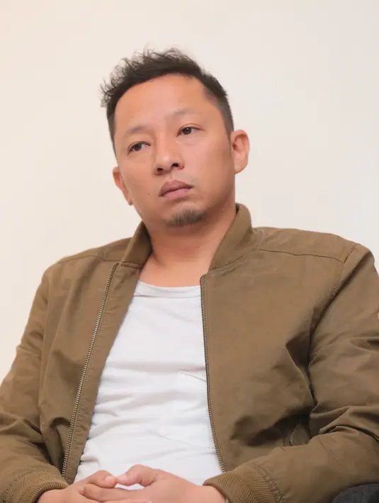 Usai pulang dari menjalani syuting di luar negeri, wajah Ringgo Agus Rahman sudah tak dikenali oleh buah hatinya. Kejadian itu membuatnya kapok meninggalkan anaknya dalam waktu lama. (Adrian Putra/Bintang.com)