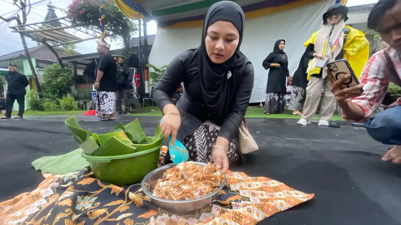 Pecel Pitik Kuliner Lezat nan sakral yang selalu disajikan setiap selamatan desa masyarakat suku Osing, Banyuwangi (Istimewa)