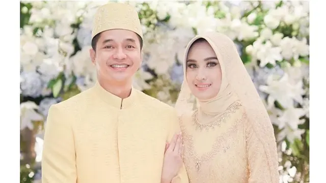 Baru Menikah, Ini 6 Momen Adly Fairuz dan Angbeen Rishi Jalani Puasa Bersama