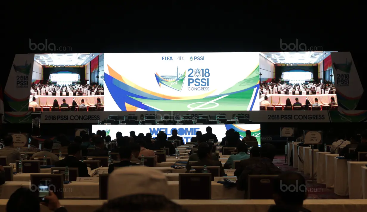 Suasana Kongres Tahunan PSSI 2018 yang berlangsung di ICE BSD, Tangerang (13/1/2018). Kongres Tahunan PSSI 2018 dibuka oleh Ketua Umum PSSI, Edy Rahmayadi. (Bola.com/Nicklas Hanoatubun)