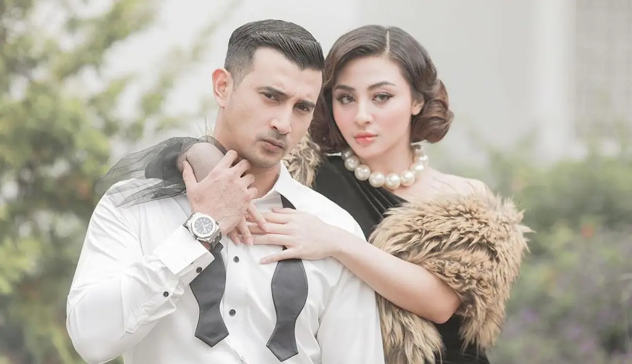 "Nggak banyak yang bikin kaget karena Ali dari awal sudah apa adanya, jahil, kayak gitu. Jadi nggak ada hal-hal yang, 'oh ternyata begini ya', nggak ada," jelas Margin. (Instagram/alisyakieb)