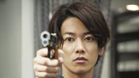 Aktor Takeru Satoh baru saja mengambil alih akun Twitter untuk dorama barunya, Tennou no Ryouriban.