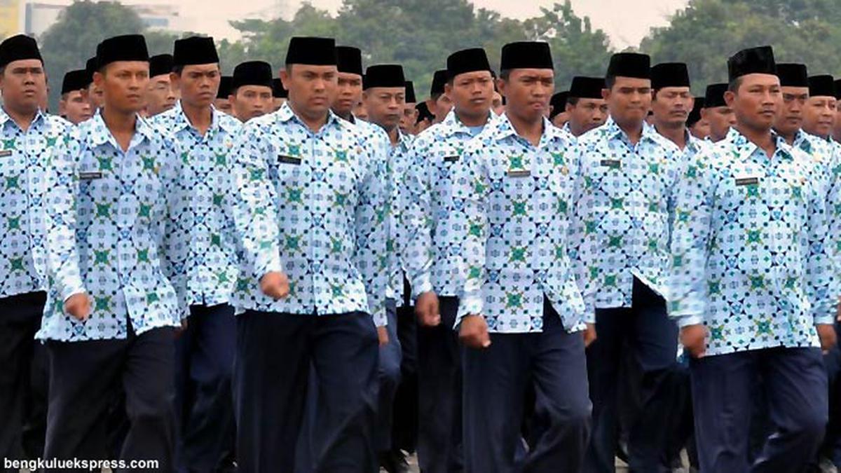 Demo Aceng Stop, PNS Pemkab Garut Kembali Ngantor - News Liputan6.com