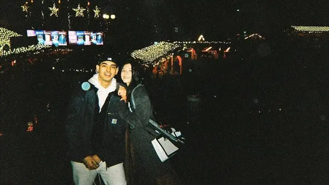 [Fimela] Diterpa Isu Miring, Ini 6 Potret Kemesraan Shalom Razade dan Sang Kekasih