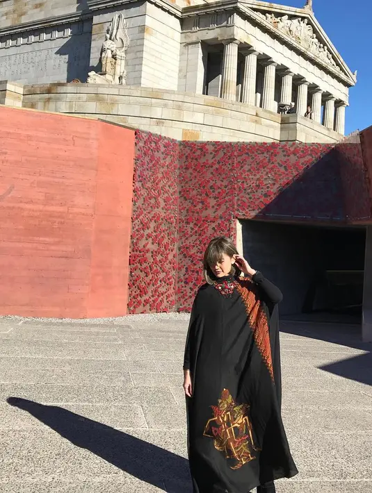 (Instagram/asty_ananta)