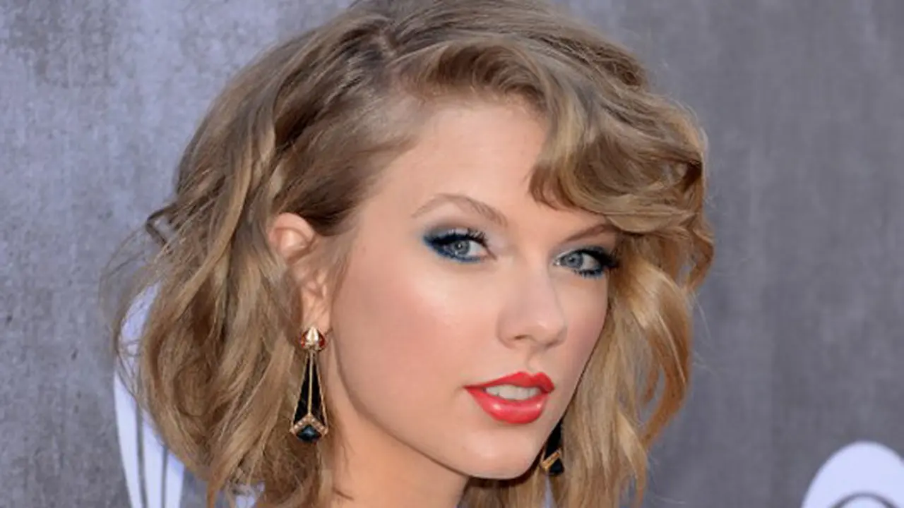 [Bintang] Taylor Swift