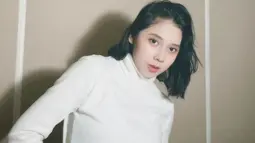 Tentu saja adanya lagi trainee idol K-Pop asal Indonesia ini menjadi perbincangan netizen di media sosial. Terlebih, diketahui pula dirinya merupakan mantan atle rhythmic gymnastics asal Indonesia. (Liputan6.com/IG/@mepc_lita)