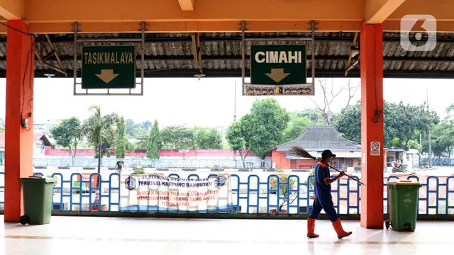 Kondisi Terminal Kampung Rambutan Pasca Pelarangan Mudik