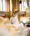 Anak Hotman Paris, Fritz Hutapea telah resmi menikah dengan sang kekasih, Chen Giovani. Di acara ini, baik pengantin, maupun anggota keluarga tampil menawan, termasuk para mama dari kedua belah pihak. [Foto: Instagram/fcgweddings]