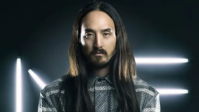 Dj Internasional Steve Aoki akan meramaikan acara Steve Aoki's Cake Party yang digelar di  PIK2