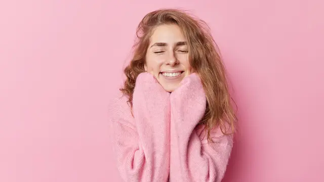 Penyebab Seseorang Memiliki Lesung Pipi