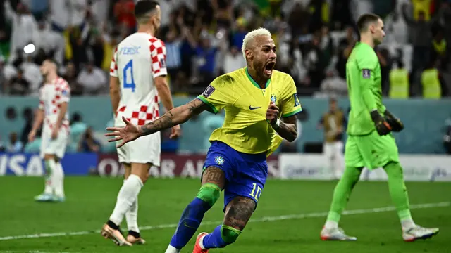 Foto: Lagi, Aksi Brilian Kiper Kroasia Dominik Livakovic Bikin Brasil Tersingkir di Perempatfinal Piala Dunia 2022