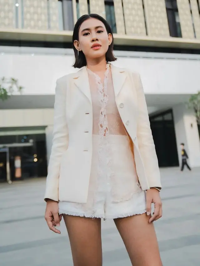 Inspirasi Eksplorasi Kebaya untuk Tampilan Lebih Stylish. [@armanfebrayan]