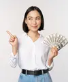 Momen setelah menerima gaji sering membuat keinginan belanja terasa lebih kuat. Kenali pemicunya sebelum uang habis untuk hal yang sebenarnya tidak dibutuhkan. (Foto/Dok: Magnific)