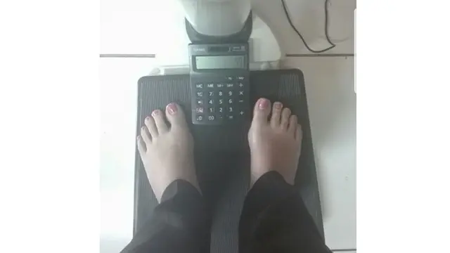 6 Momen Lucu Pakai Timbangan Ini Bikin Ngakak