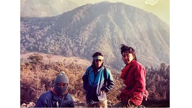 6 Foto Lawas Ari Lasso saat Remaja, Bikin Pangling