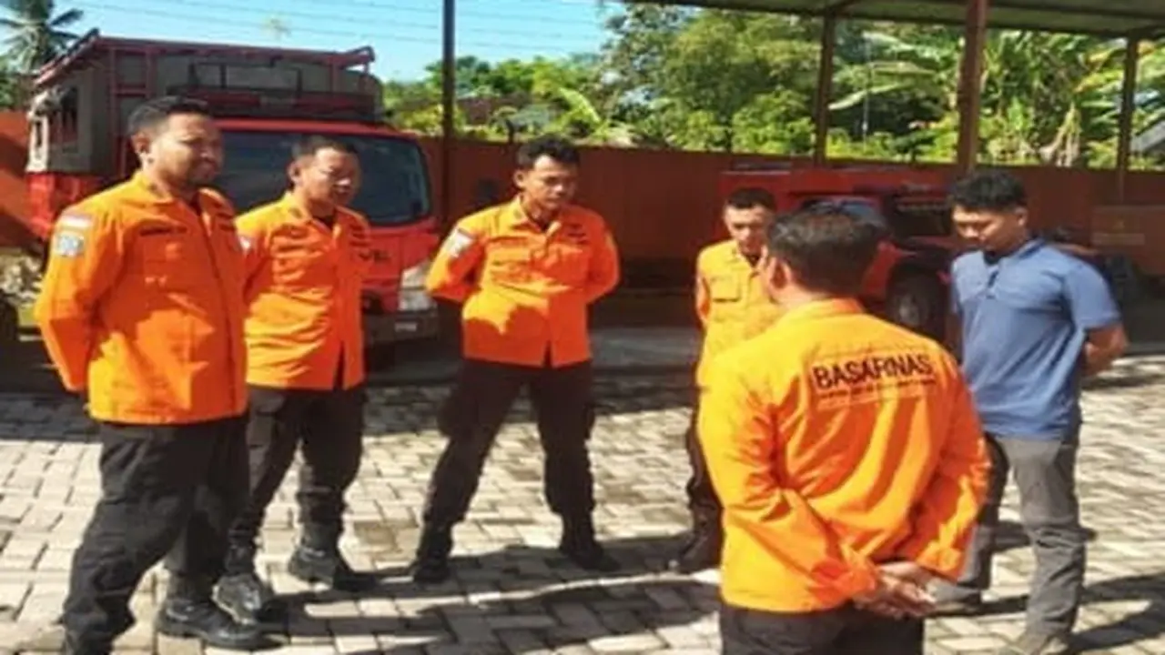Terseret Ombak, Kakak Beradik Hilang di Pantai Payangan Jember
