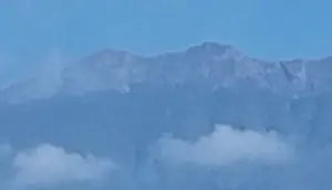 Gunung Raung Masih Waspada, Kebakaran Terdeteksi di Lereng