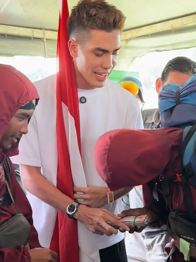 Aisar Khaled dukung perjalanan pejalan kaki Indonesia ke Mekkah. (credit:instagram.com/aisar_khaledd