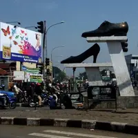 Lekat dengan Bandung. Yuk, belanja kerajinan kulit di Cibaduyut!