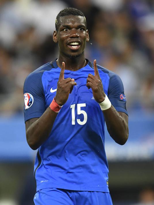 1. Paul Pogba, dikabarkan Skysports, MU dan Juventus  sudah mencapai kesepakatan nilai transfer mencapai lebih dari 100 juta pounds. Angka ini akan memecahkan rekor dunia yang sebelumnya menjadi milik Gareth Bale. (AFP/Philippe Desmazes)