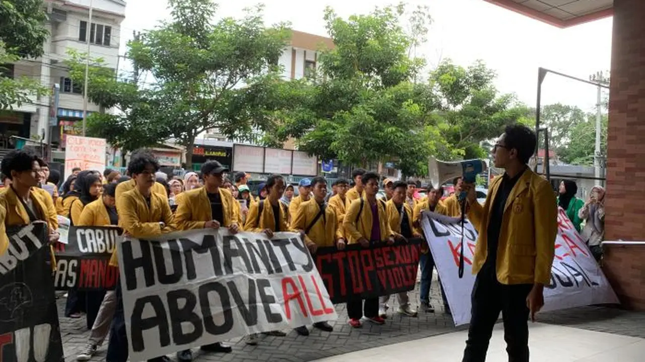 Mahasiswa Tuntut Guru Besar Unsoed Terduga Pelaku Pelecehan Seksual Dipecat