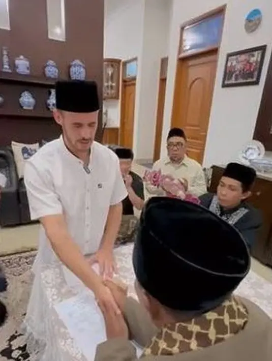 Sayangnya pernikahan yang baru berumur tiga bulan itu kini berada di ujung tanduk. [Foto: Dok. Instagram @nikitamirzanimawardi_172]