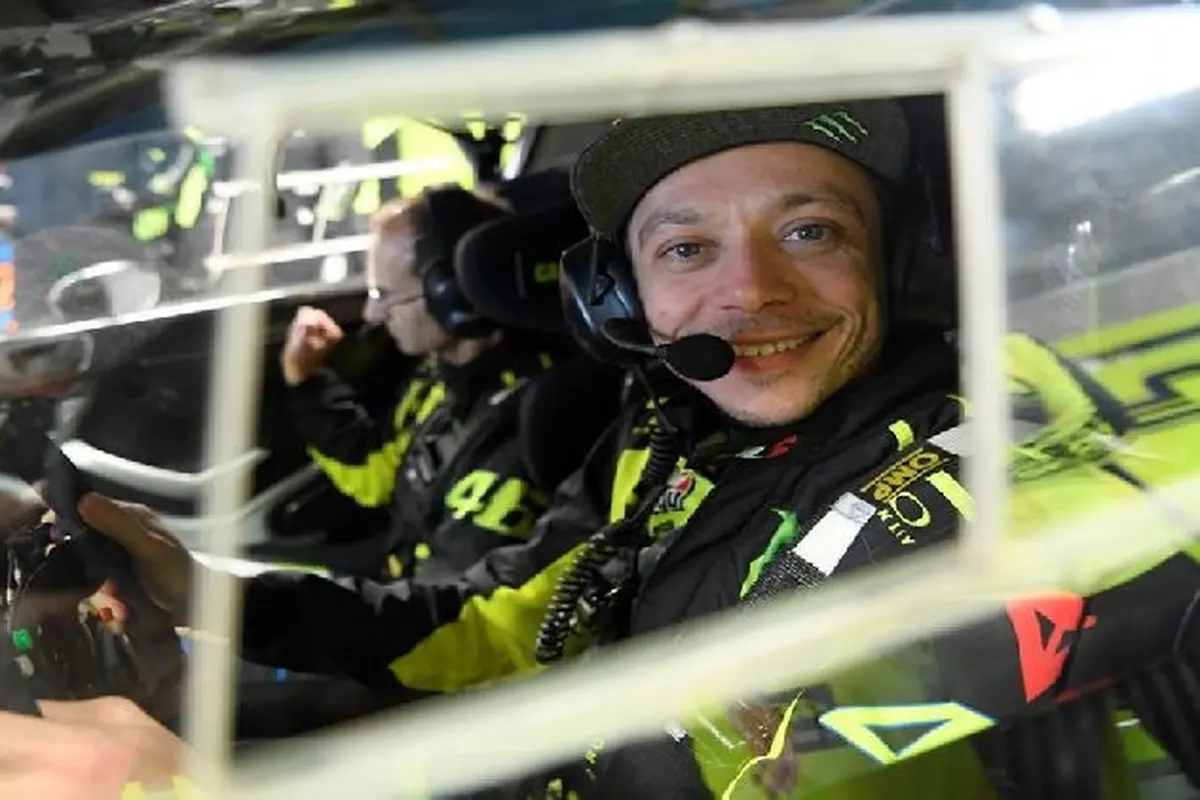 Ikut Monza Rally, Gaya Nyetir Rossi Sangat Menyeramkan (Foto:GPOne)