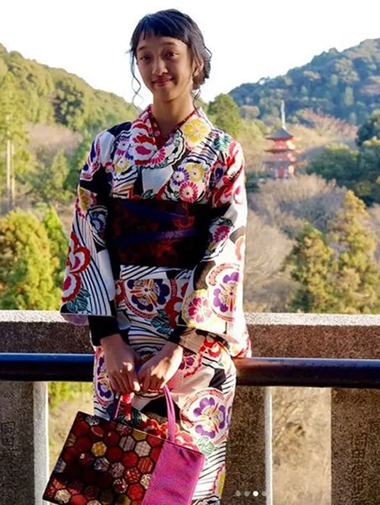 Doodle Art menjadi salah satu jenis gambar yang sepertinya sedang disukai oleh putri sulung Duta ini. Hasil karyanya itu pun tak bosan ia pamerkan di akun Instagram pribadinya. (Instagram/duta507)