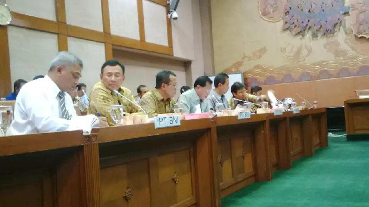 Direktur Utama tiga bank Badan Usaha Milik Negara (BUMN) memenuhi panggilan Komisi VI DPR RI.